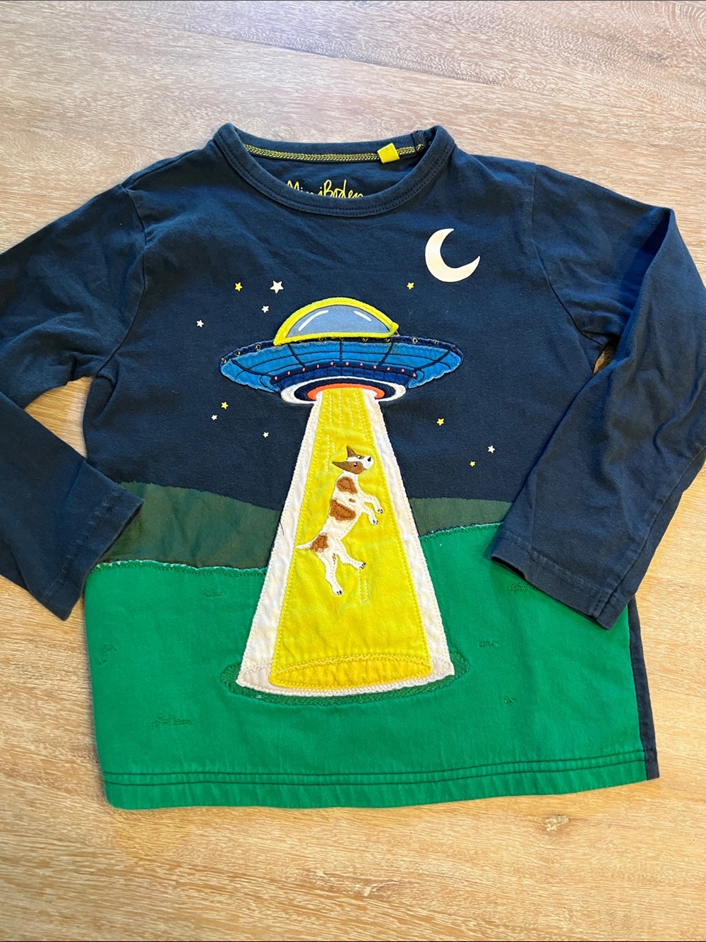 Mini Boden 4/5 space lift the flap  appliqué VGUC
